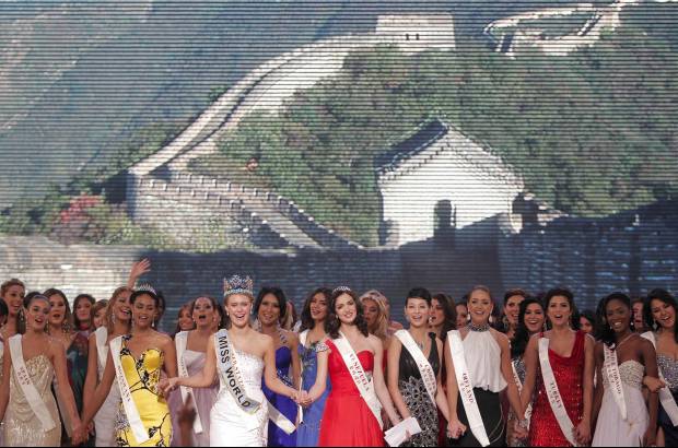 AP - La gala, de dos horas de duraci&#243;n, estuvo marcada por un gran espect&#225;culo de luces.