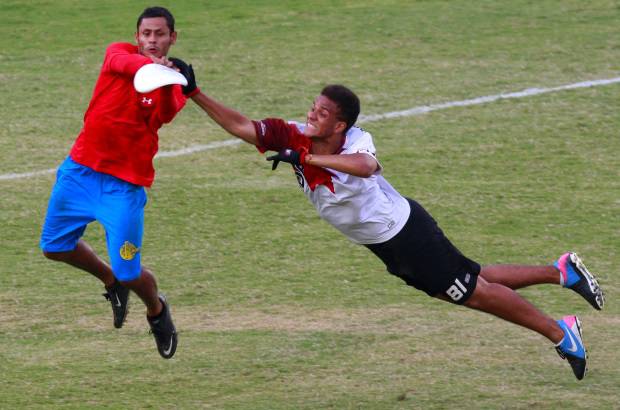 COLPRENSA - El &#250;ltimo partido que disput&#243; el equipo mixto colombiano de disco volador fue quiz&#225;s el m&#225;s intenso de los seis que jug&#243;. Frente al conjunto canadiense, los nacionales demostraron que pudieron haber llegado m&#225;s lejos, pero la suerte no estuvo de su lado. Colombia termin&#243; 4 en el torneo.