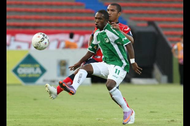 Juan Antonio S&#225;nchez - El Independiente Medell&#237;n gole&#243; 3-0 a Cali en el estadio Atanasio Girardot.