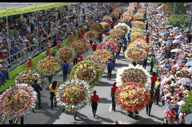 R&#243;binson S&#225;enz - Cerca de 500 silleteros participaron en el desfile.