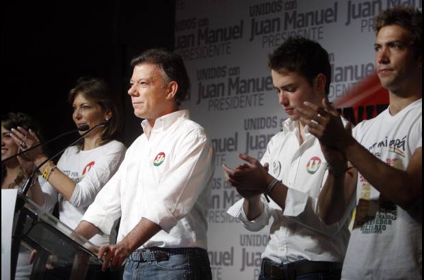 Colprensa - En un discurso al cierre de la jornada, Santos dijo que no reconoce en nadie a enemigos en el país ni en algún Gobierno del exterior, en una velada alusión al presidente Hugo Chávez.