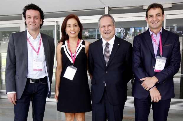 Fotos Julio C&#233;sar Herrera - Mauricio P&#233;rez, Ana Patricia Giraldo, Alberto Lopera y Cipriano L&#243;pez.