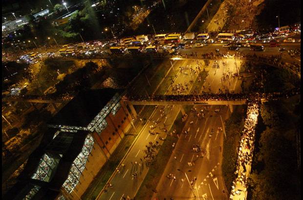 Jaime Pérez - El propósito de los juegos piromusicales era tener una propuesta de ciudad, pero respetando el sentimiento patrio del 20 de julio, por eso se realizó el lunes 19.