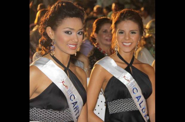 Colprensa - Las candidatas se vieron glamurosas.