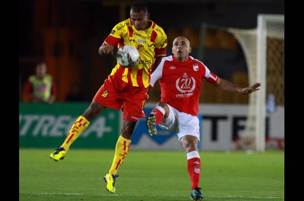 Colprensa - Santa Fe y Pereira igualaron sin goles en El Camp&#237;n.