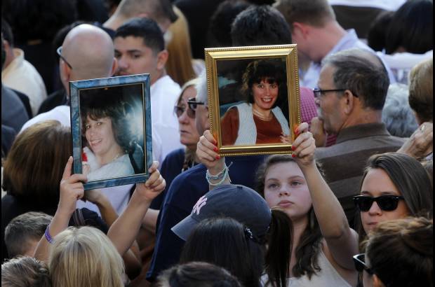 AP - El d&#233;cimo aniversario fue la ocasi&#243;n perfecta para revivir aquellos momentos, honrar a los muertos y rendir tributo a los h&#233;roes.
