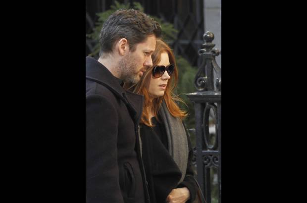 AP - A la ceremonia asistes sus colegas actores. En la imagen Amy Adams con su pareja, Darren Le Gallo.