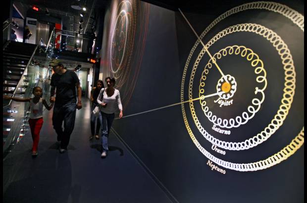 FOTO EL COLOMBIANO - El Planetario de Medell&#237;n Jesus Emilio Ram&#237;rez Gonz&#225;lez ofrece un escenario a la altura de los m&#225;s modernos del mundo, dedicado a la labor cient&#237;fica y educativa de la ciudad. Est&#225; integrado a la mayor zona l&#250;dica, tecnol&#243;gica y cient&#237;fica de la capital antioque&#241;a.