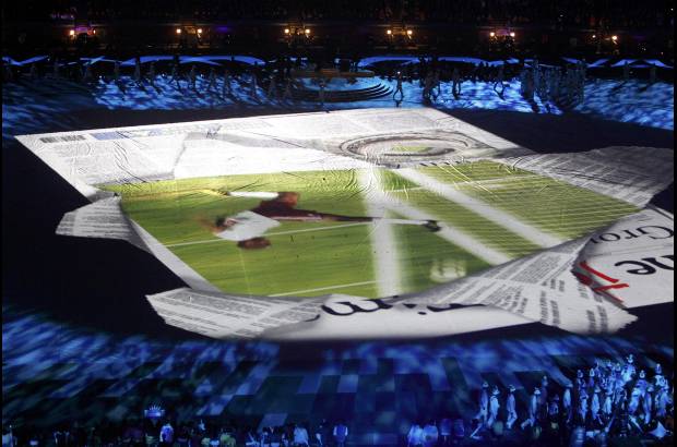 Reuters - La ceremonia se realiz&#243; sobre el c&#233;sped del Soccer City, escenario del juego inaugural y del &#250;ltimo duelo del Mundial.