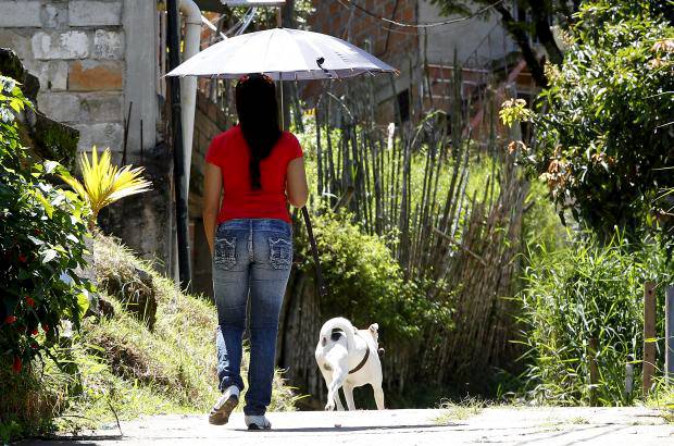 Jaime Pérez - Las casas aledañas al sitio donde fue asesinado Jonathan Álvarez, permanecen bajo custodia de las autoridades.