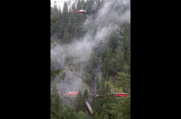 AP - El sistema ferroviario suizo es considerado uno de los m&#225;s seguros y eficientes del mundo, pese al escarpado terreno del pa&#237;s.