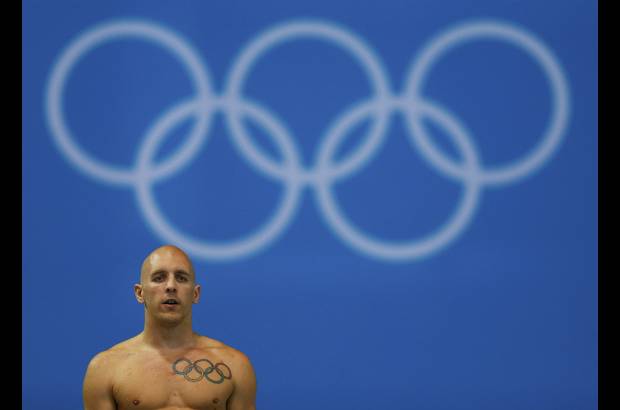 Reuters - Los Anillos Olímpicos invadieron la capital londinense.