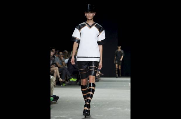 Reuters - Los dise&#241;adores j&#243;venes, como Alexander Wang, traen su dosis de riesgo.