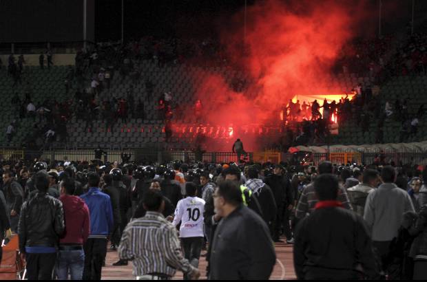 AP - La Federaci&#243;n Egipcia de F&#250;tbol decidi&#243; suspender el campeonato de la primera divisi&#243;n por un per&#237;odo indefinido, luego de los sucesos en la ciudad de Port Said.