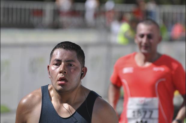 Esteban Jaramillo y Sebasti&#225;n Salazar - M&#225;s de 10 mil competidores se dieron cita en esta hist&#243;rica cita deportiva que se corr&#237;a en las modalidades de 5, 10, 21 y 42 kil&#243;metros.