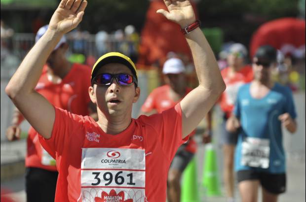 Esteban Jaramillo y Sebasti&#225;n Salazar - M&#225;s de 10 mil competidores se dieron cita en esta hist&#243;rica cita deportiva que se corr&#237;a en las modalidades de 5, 10, 21 y 42 kil&#243;metros.