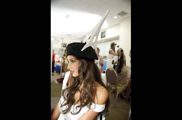 Reuters - Las candidatas ya tuvieron su primera competici&#243;n en traje artesanal o t&#237;pico.