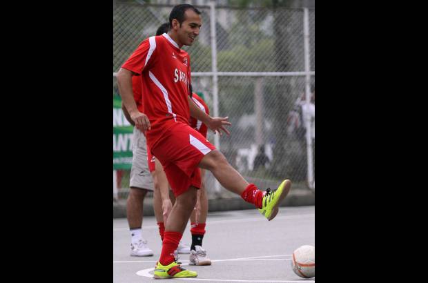 Manuel Saldarriaga - Nombre: Diego Abril. Posición: lateral. Edad: 29 años. Debuta en el Mundial.