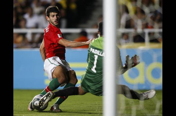 Reuters - Portugal tendr&#225; que pelear por un puesto a las semifinales ante Argentina el 13 de agosto en Cartagena.