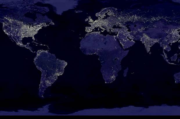 Nasa - La Nasa revel&#243; nuevas im&#225;genes nocturnas de la Tierra que ofrecen una visi&#243;n &quot;sin precedentes&quot; del planeta, en las que se diferencia su brillo natural del creado artificialmente por el hombre en los n&#250;cleos urbanos.
