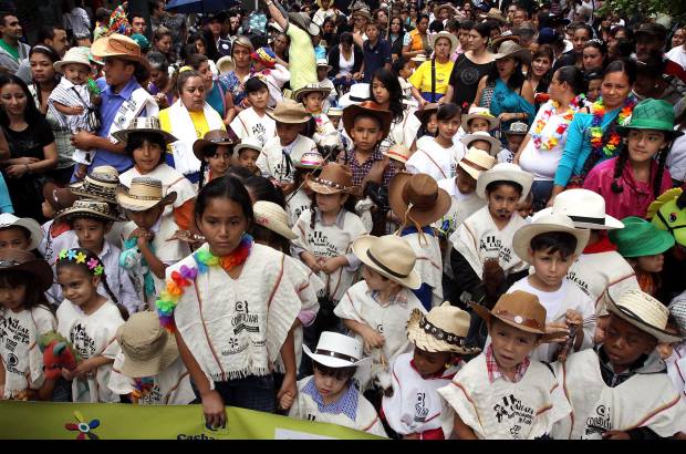 Julio C&#233;sar Herrera - El colorido desfile a caballo se realiz&#243; por la plazoleta de la estaci&#243;n San Antonio del Metro entre Matur&#237;n, San Juan y las carreras Carabobo y Bol&#237;var.