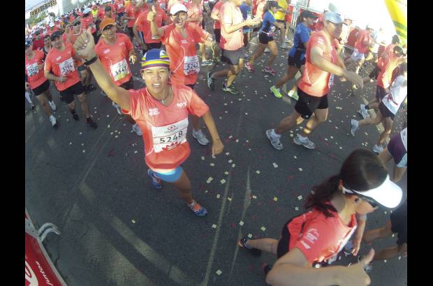 Esteban Jaramillo y Sebastián Salazar - Más de 10 mil competidores se dieron cita en esta histórica cita deportiva que se corría en las modalidades de 5, 10, 21 y 42 kilómetros.