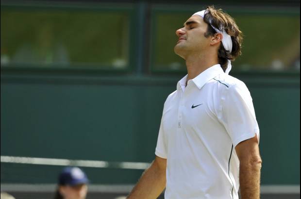 Reuters - Frente a la debacle de Federer, el n&#250;mero uno del mundo, el espa&#241;ol Rafael Nadal, continu&#243; demostrando su capacidad para superar las adversidades.