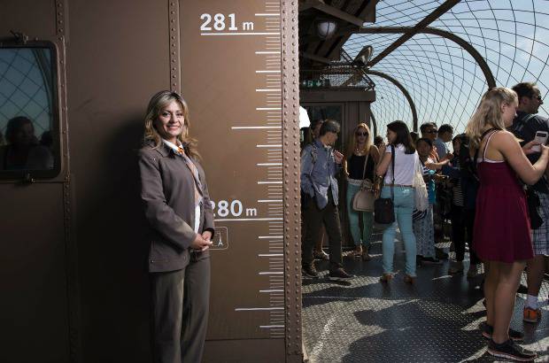 AFP - París, en opinión de la política francesa de origen español, "es en ciertos aspectos un museo al aire libre, pero un museo lleno de vida que se regenera continuamente".