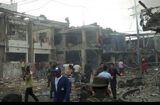 Reuters - Según las primeras informaciones el atentado se debería a la visita del brigadier General Jorge Hernando Nieto Rojas, comandante de la región cuatro la Policía.