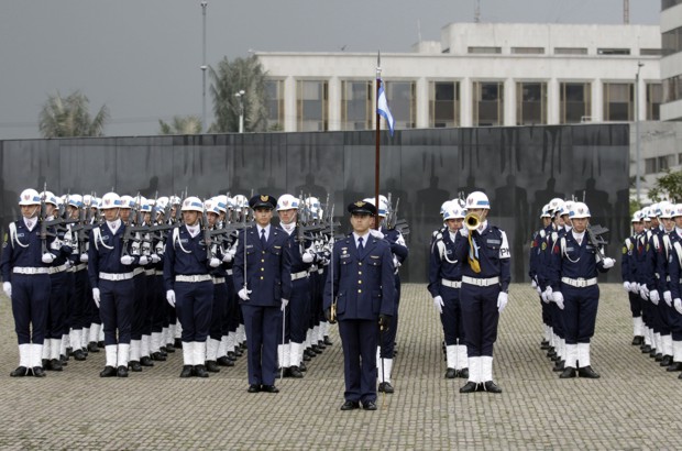 Mauricio Alvarado, Colprensa - Con una parada militar se conmemoró el 61 aniversario del Comando General de las Fuerzas Militares.