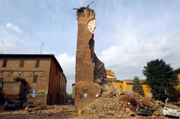 Reuters - El fuerte sismo en el norte de Italia dañó seriamente edificios históricos como iglesias, campanarios y un famoso castillo medieval.