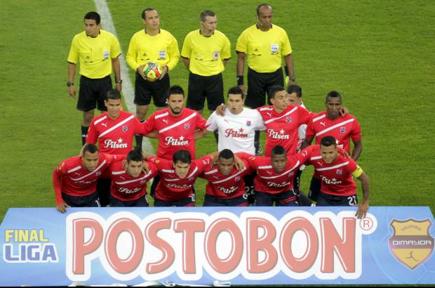 Colprensa - Millonarios alcanz&#243; la estrella 14 al superar en la gran final de la Liga Postob&#243;n II-2012 al Independiente Medell&#237;n. Dram&#225;tica definici&#243;n desde los penaltis despu&#233;s de empatar 0-0 en la ida y 1-1 este domingo.