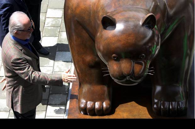 Esteban Vanegas - En un conmovedor acto, realizado en el Parque Biblioteca Fernando Botero, el artista antioqueño inauguró su obra El Gato, que se convierte en un nuevo referente en esa zona de la capital antioqueña