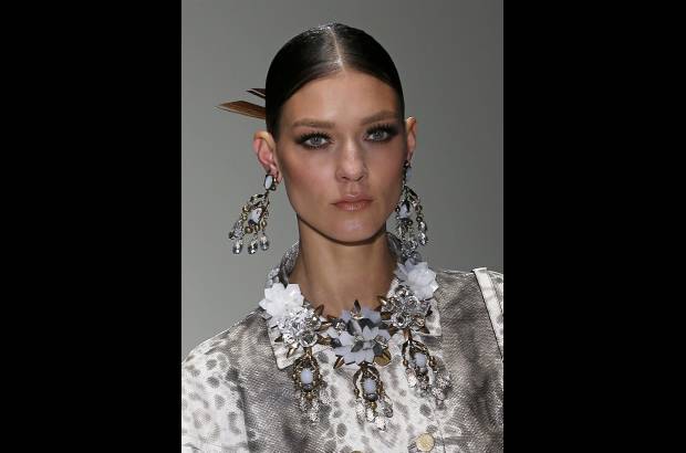 Foto Reuters - La compa&#241;&#237;a de art&#237;culos de lujo Gucci present&#243; su nueva colecci&#243;n, en la Semana de la Moda de Mil&#225;n, Italia. Una propuesta con colores fuertes, vibrantes y energ&#233;ticos.