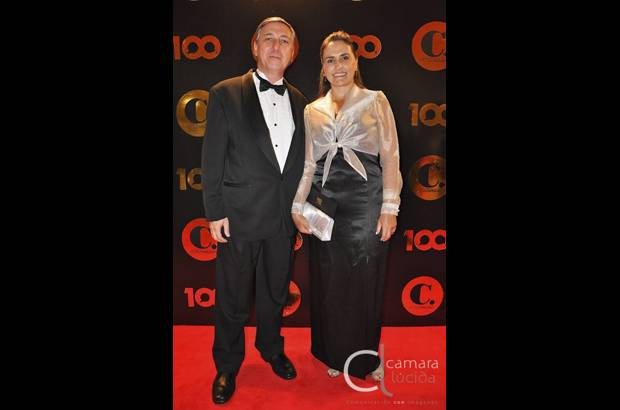 Foto Cámara Lúcida - Julio Pérez y Gloria Cecilia González.