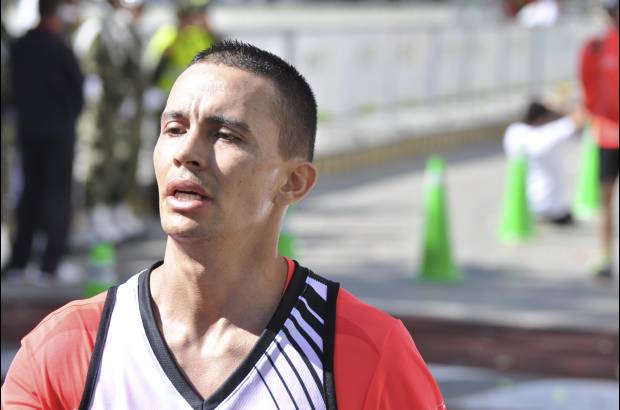 Esteban Jaramillo y Sebasti&#225;n Salazar - M&#225;s de 10 mil competidores se dieron cita en esta hist&#243;rica cita deportiva que se corr&#237;a en las modalidades de 5, 10, 21 y 42 kil&#243;metros.