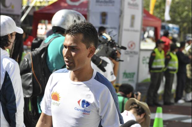 Esteban Jaramillo y Sebasti&#225;n Salazar - M&#225;s de 10 mil competidores se dieron cita en esta hist&#243;rica cita deportiva que se corr&#237;a en las modalidades de 5, 10, 21 y 42 kil&#243;metros.