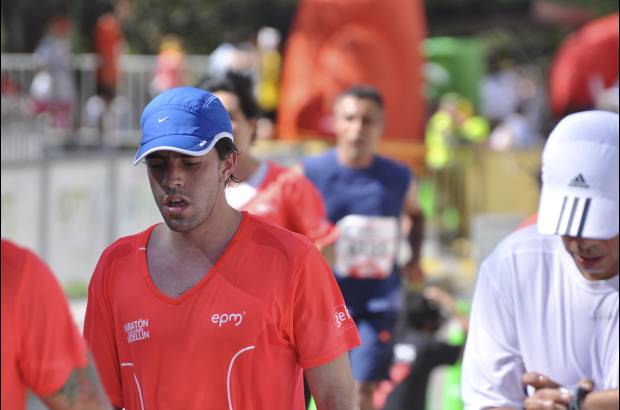 Esteban Jaramillo y Sebasti&#225;n Salazar - M&#225;s de 10 mil competidores se dieron cita en esta hist&#243;rica cita deportiva que se corr&#237;a en las modalidades de 5, 10, 21 y 42 kil&#243;metros.