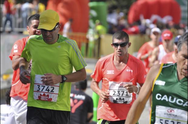 Esteban Jaramillo y Sebasti&#225;n Salazar - M&#225;s de 10 mil competidores se dieron cita en esta hist&#243;rica cita deportiva que se corr&#237;a en las modalidades de 5, 10, 21 y 42 kil&#243;metros.