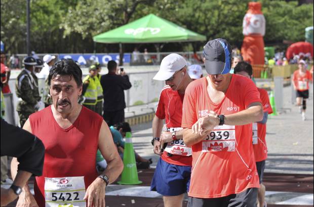 Esteban Jaramillo y Sebasti&#225;n Salazar - M&#225;s de 10 mil competidores se dieron cita en esta hist&#243;rica cita deportiva que se corr&#237;a en las modalidades de 5, 10, 21 y 42 kil&#243;metros.
