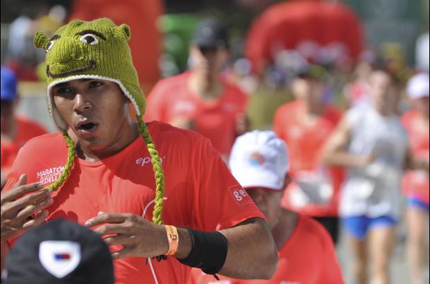 Esteban Jaramillo y Sebasti&#225;n Salazar - M&#225;s de 10 mil competidores se dieron cita en esta hist&#243;rica cita deportiva que se corr&#237;a en las modalidades de 5, 10, 21 y 42 kil&#243;metros.