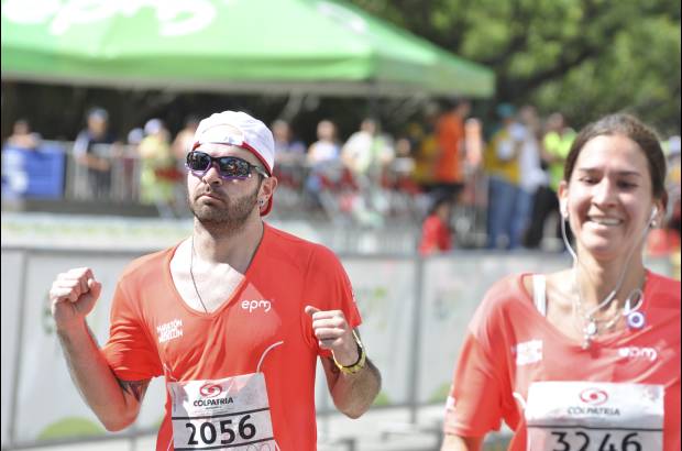 Esteban Jaramillo y Sebasti&#225;n Salazar - M&#225;s de 10 mil competidores se dieron cita en esta hist&#243;rica cita deportiva que se corr&#237;a en las modalidades de 5, 10, 21 y 42 kil&#243;metros.