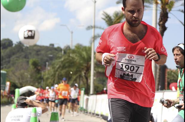 Esteban Jaramillo y Sebasti&#225;n Salazar - M&#225;s de 10 mil competidores se dieron cita en esta hist&#243;rica cita deportiva que se corr&#237;a en las modalidades de 5, 10, 21 y 42 kil&#243;metros.