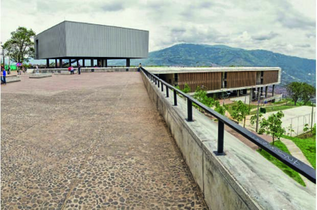 Categor&#237;a Proyecto Arquitect&#243;nico - La obra es un dise&#241;o de los arquitectos Carlos Pardo Botero, Mauricio Zuluaga Latorre y Nicol&#225;s V&#233;lez Jaramillo.