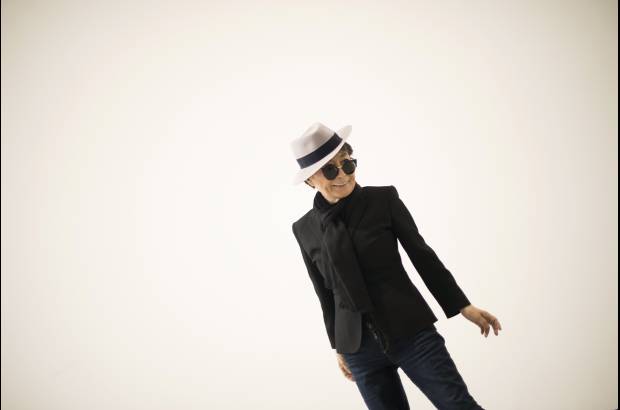 Reuters - Yoko Ono presentó en España una restrospectiva de su carrera.