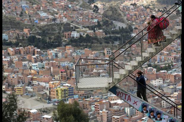 AP - Este fin de semana son las elecciones presidenciales en Bolivia. Evo Morales busca la reelecci&#243;n.