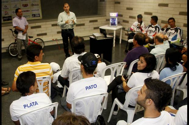 Julio C&#233;sar Herrera - M&#233;xico, Francia, Ecuador, Per&#250;, E.U., Chile, Argentina, Venezuela, Bolivia y Colombia son los que participan.