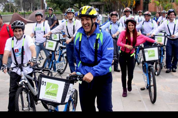 Julio C&#233;sar Herrera - En la cita participaron funcionarios de la Alcald&#237;a de Medell&#237;n y miembros de la comunidad.