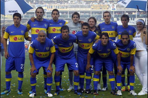 Reuters - Fiesta total en La Bombonera en la victoria de Boca por 3-0 ante Banfield.