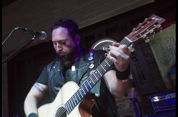 Fotos Edwin Bustamante Restrepo - Monte Pittman, el guitarrista de Madonna, se present&#243; en la noche del martes 27 de noviembre en Hard Rock Medell&#237;n. As&#237; estuvo la velada en im&#225;genes.
